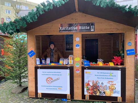 Karitative Hütte Weihnachtsmarkt 2024