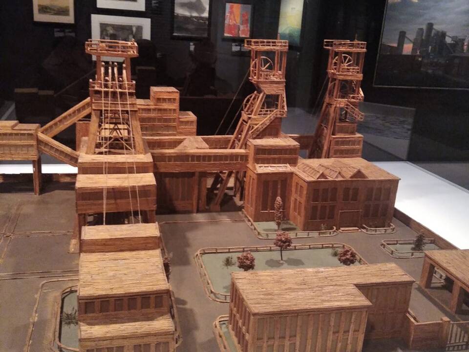 Modellbau der Bergbauanlage.