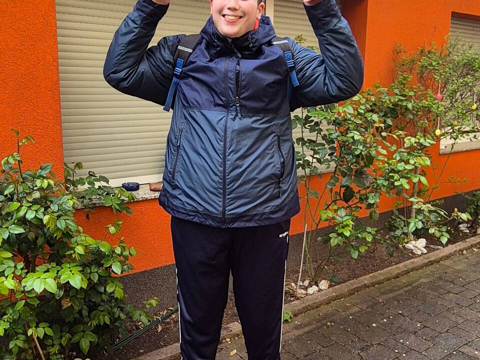 Bild fünf zeigt einen Mann