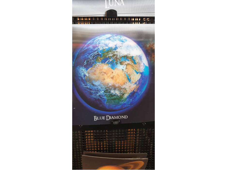 auf dem ersten Bild sieht man die Weltkugel